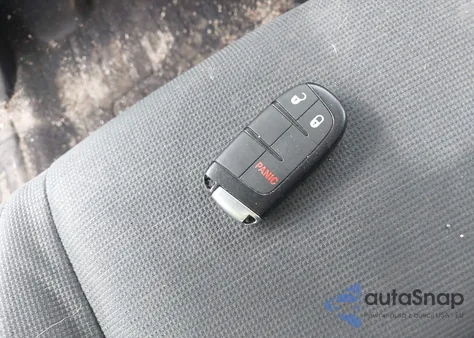 2014 Jeep Grand Cherokee Laredo z USA, uszkodzony, nr VIN 1C4RJFAG7EC516557